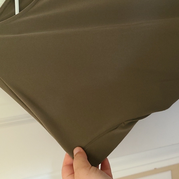 Calvin Klein top - never been worn - Picture 3 of 4